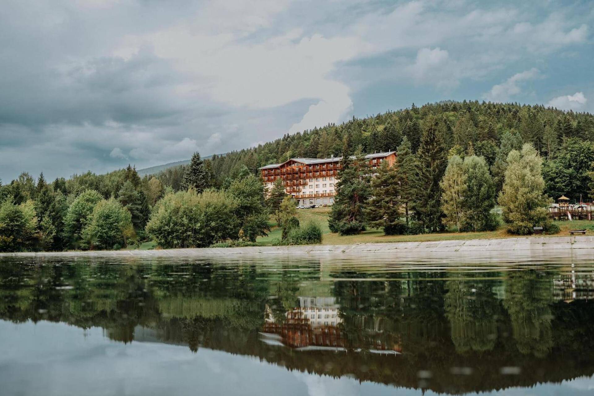 Hotel Partizan Тале Экстерьер фото